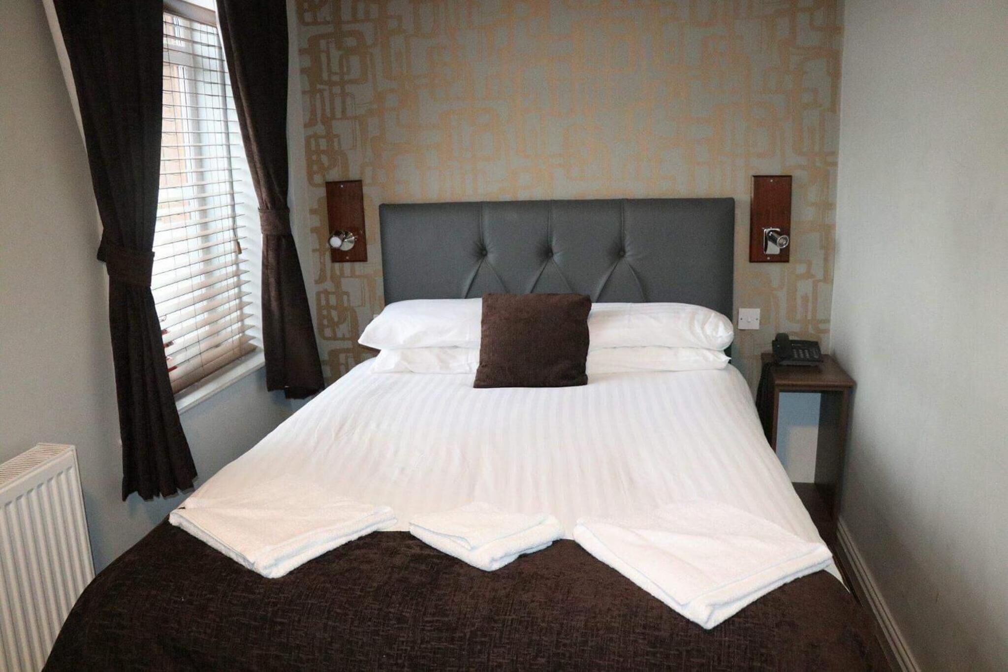 Individuell dekoriert, individuell eingerichtet, Schreibtisch