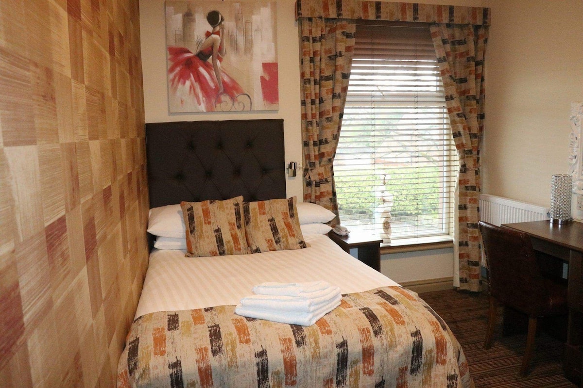 Decoración personalizada, muebles diferentes y escritorio