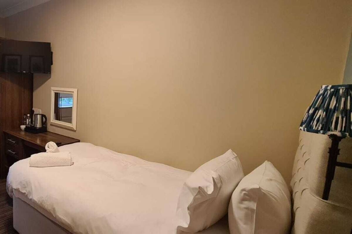 Standard Single Room