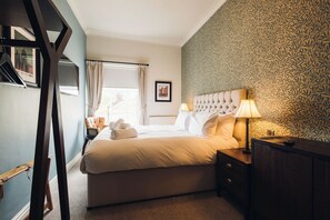 Premium Double Room | Individually decorated, individually furnished, desk, iron/ironing board - Griffin Inn (St Helens)