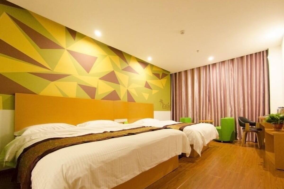 Family Room | Free WiFi