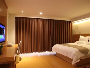 Superior Room, 1 King Bed
