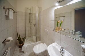 Unclassified image, 4 of 37, button