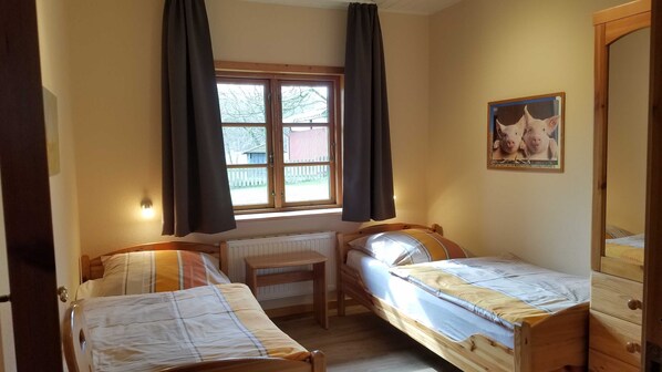 3 bedrooms, iron/ironing board, travel crib, WiFi