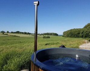 Outdoor spa tub - Vacation cottage Angeln, Germany (Steinberg)