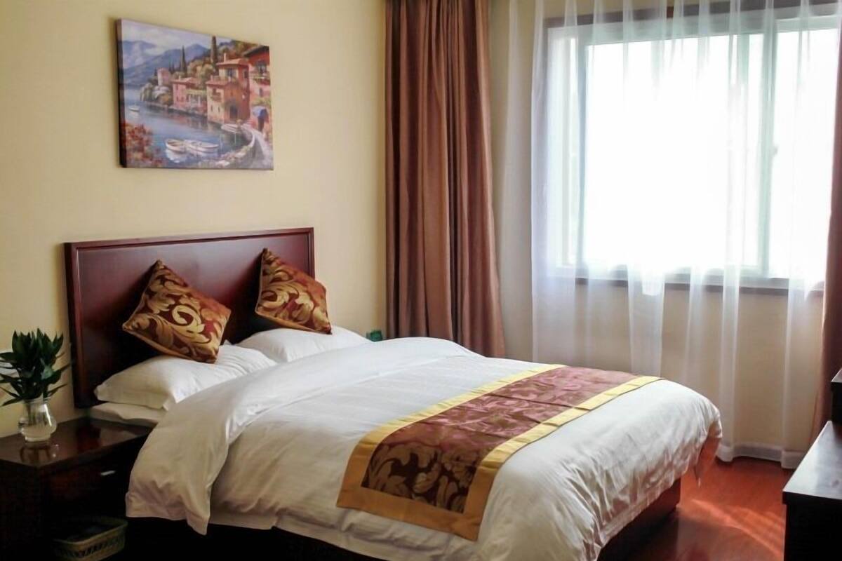 Queen Room | WiFi (free)