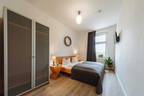 2 室のベッドルーム、WiFi、ベッドシーツ