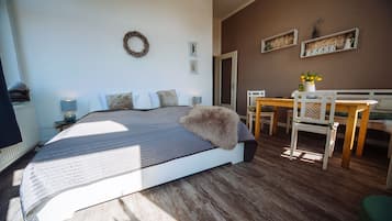 2 bedrooms, WiFi, bed sheets