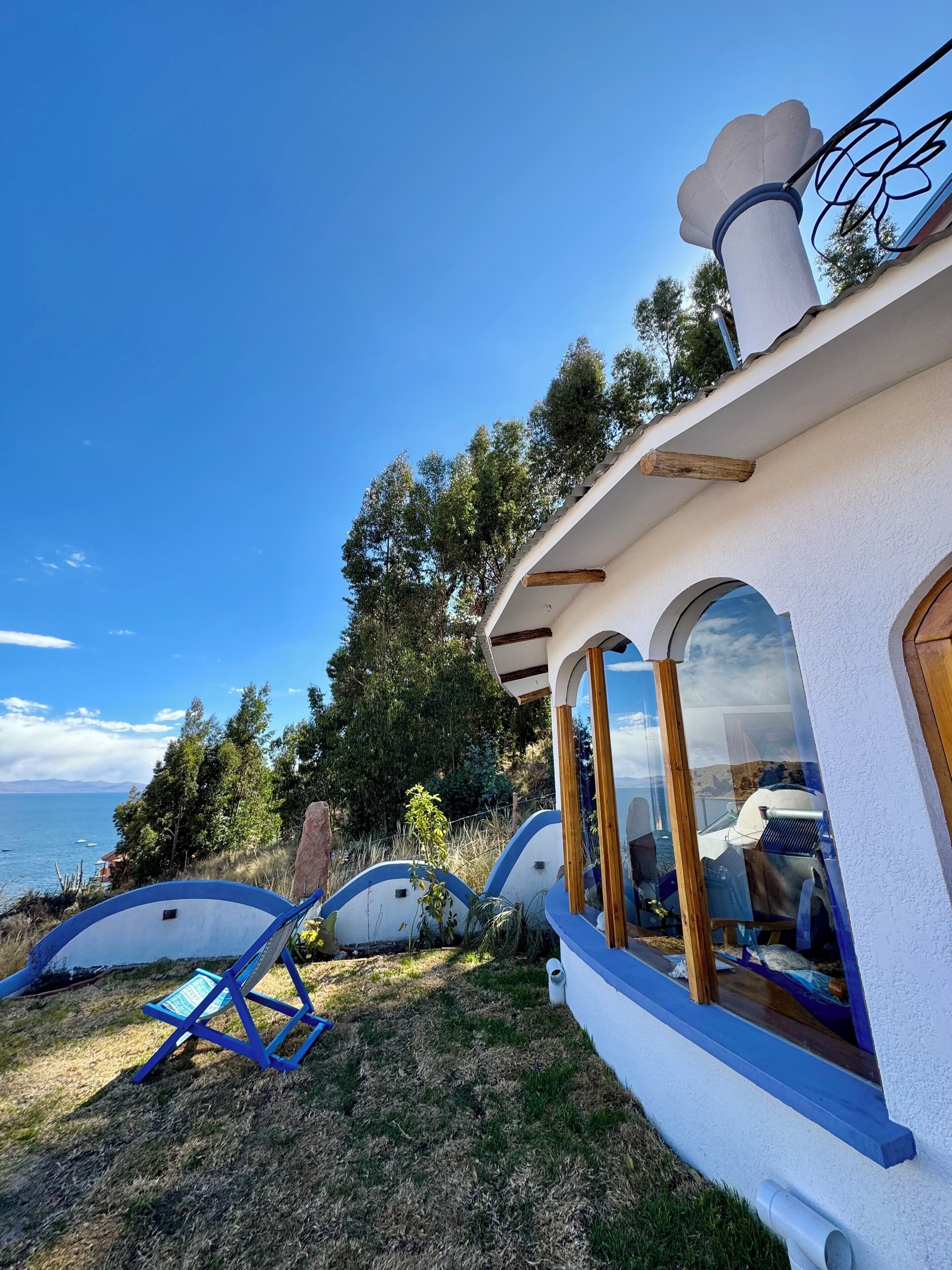 Cabaña superior | Decoración personalizada, muebles diferentes y insonorización 