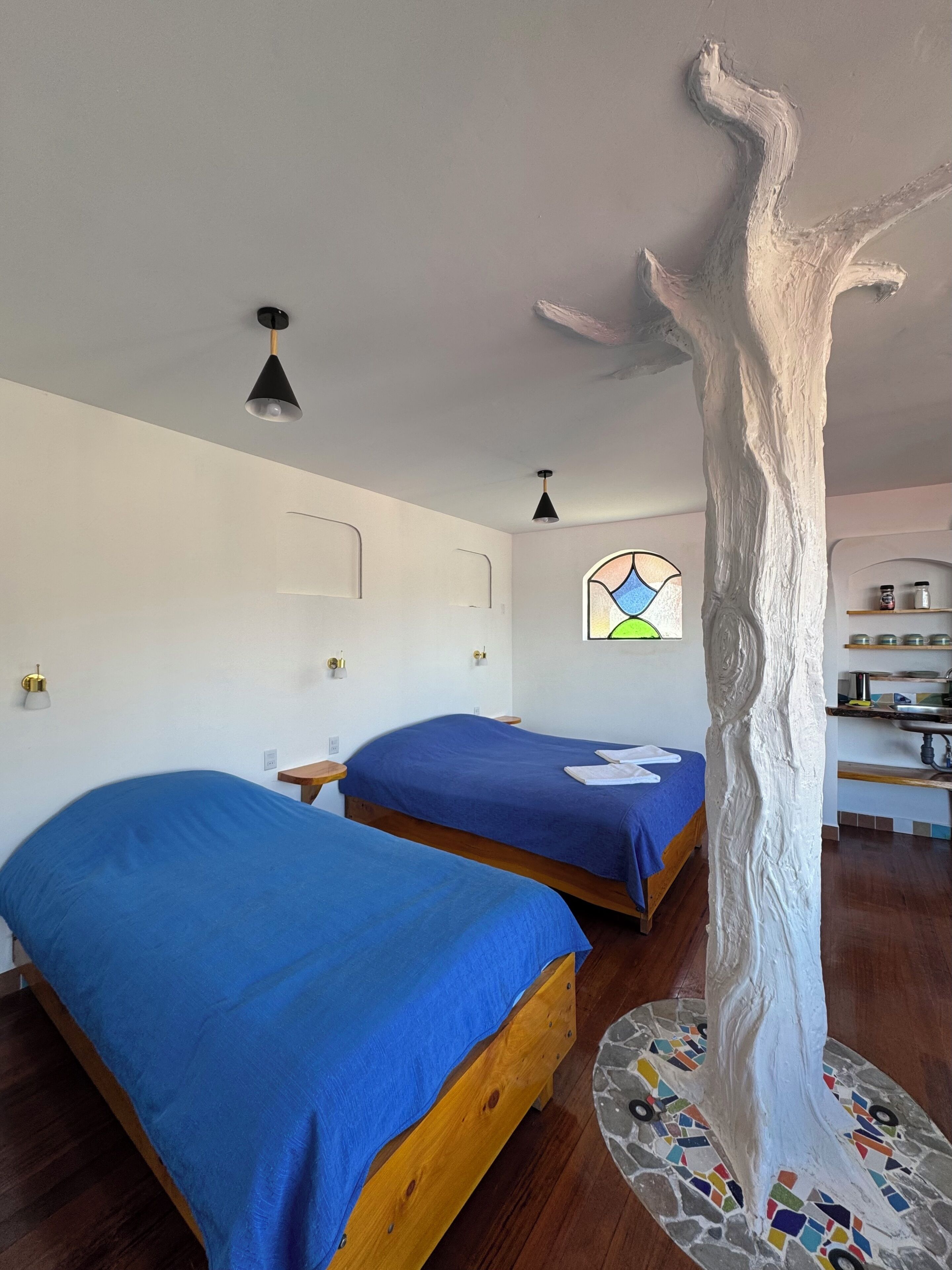 Chambre Triple Supérieure, cheminée, vue lac | Décoration personnalisée, ameublement personnalisé