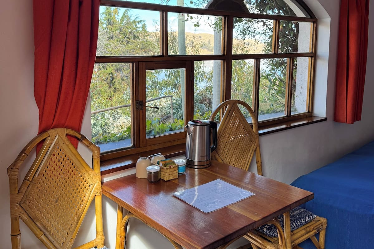 Chambre Standard double | DĂ©cor unique, ameublement unique, systĂšme dâinsonorisation