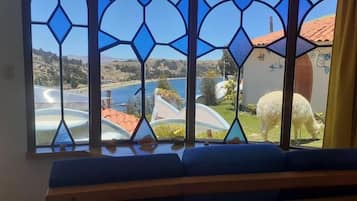 高级三人房, 壁炉, 湖景 | 湖景