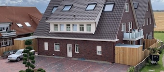 Lake view 3 - luxury at the cutter harbor