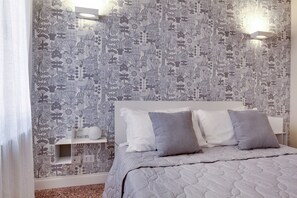Apartment, 3 Bedrooms | 3 bedrooms, iron/ironing board, cots/infant beds, travel cot - Rugabella Rialto Deluxe by Wonderful Italy (Venice)