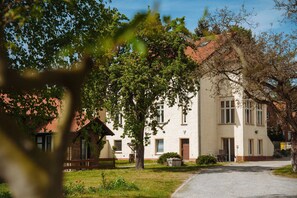 Exterior - 4-person apartment - Apartment house Kaiser Friedrich (Potsdam)