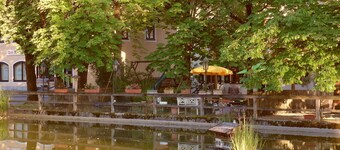 Cozy, spacious attic studio, only 24 KM from Munich center