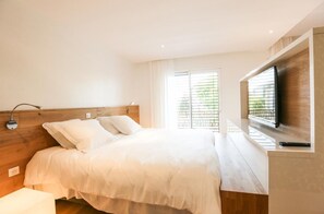 4 habitaciones y escritorio 