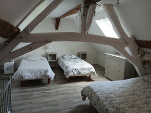 2 bedrooms, iron/ironing board, travel crib, free WiFi