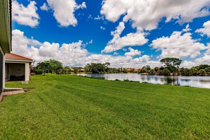Lake view - Villa Cozy Lakes (North Fort Myers)