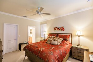 3 bedrooms, bed sheets - Villa Cozy Lakes (North Fort Myers)