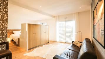 1 Schlafzimmer, Schreibtisch, WLAN