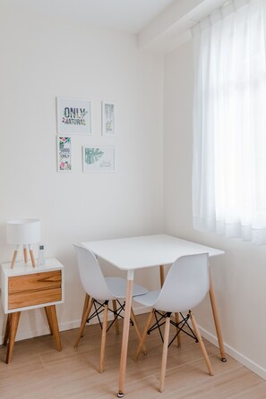 Perushuoneisto, 1 keskisuuri parisänky | 1 makuuhuone, pimennysverhot, ilmainen Wi-Fi, vuodevaatteet
