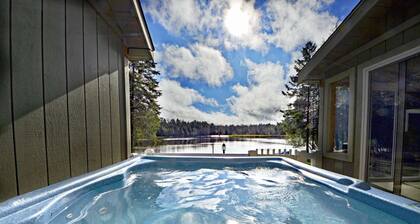 ⛷️⛱️⛰️Mt. Maplewood Lake House❤️HotTub☆Fireplace☆Ski☆Games☆Families☆Dogs+