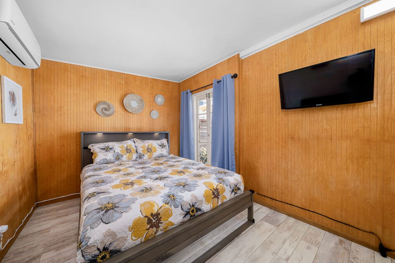 1 chambre, fer et planche à repasser, Wi-Fi, literie fournie