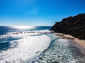 In Strandnähe, Cabañas (gegen Gebühr), Liegestühle, Massagen am Strand