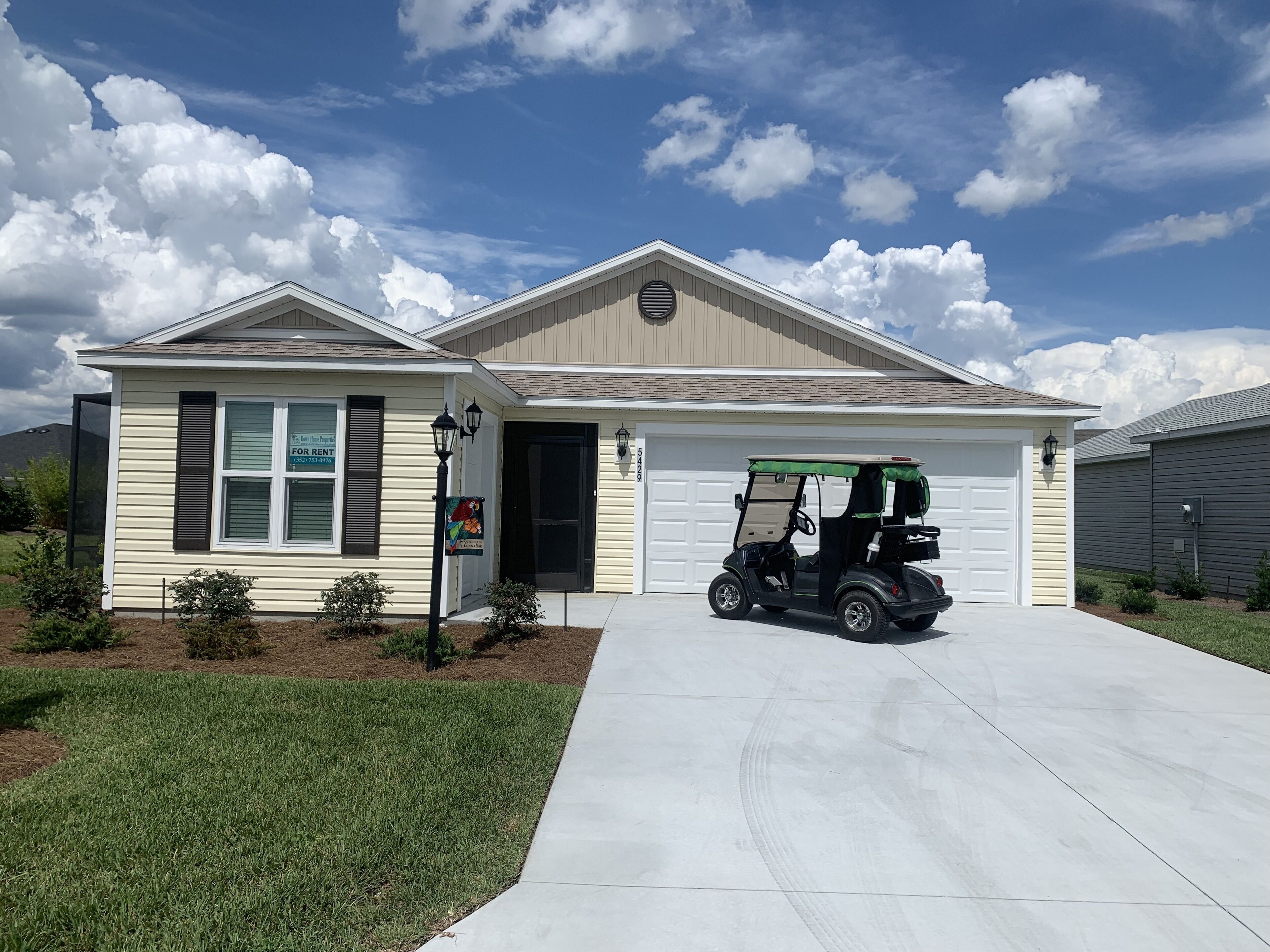 Beautiful 2/2 Villa w/Golf Cart, BBQ, & FREE WiFi!!