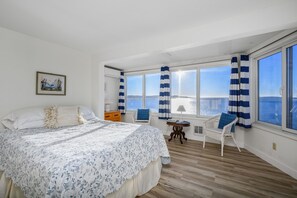 3 bedrooms, desk, iron/ironing board, WiFi