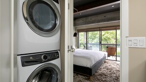1 bedroom, iron/ironing board, WiFi, bed sheets - Designer's Dream - Downtown Waterfront!  (Kelowna)