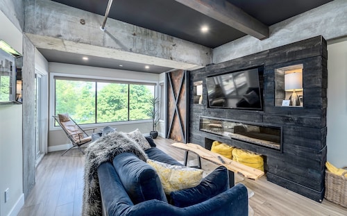 Designer's Dream - Downtown Waterfront - Brandneues Angebot!