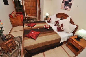 5 bedrooms, iron/ironing board, WiFi, bed sheets - RIAD GREEN LOTUS NATURE (Marrakech)