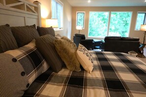 4 عدّة غرف نوم ومكواة/لوح كي وسرير سفر وواي فاي