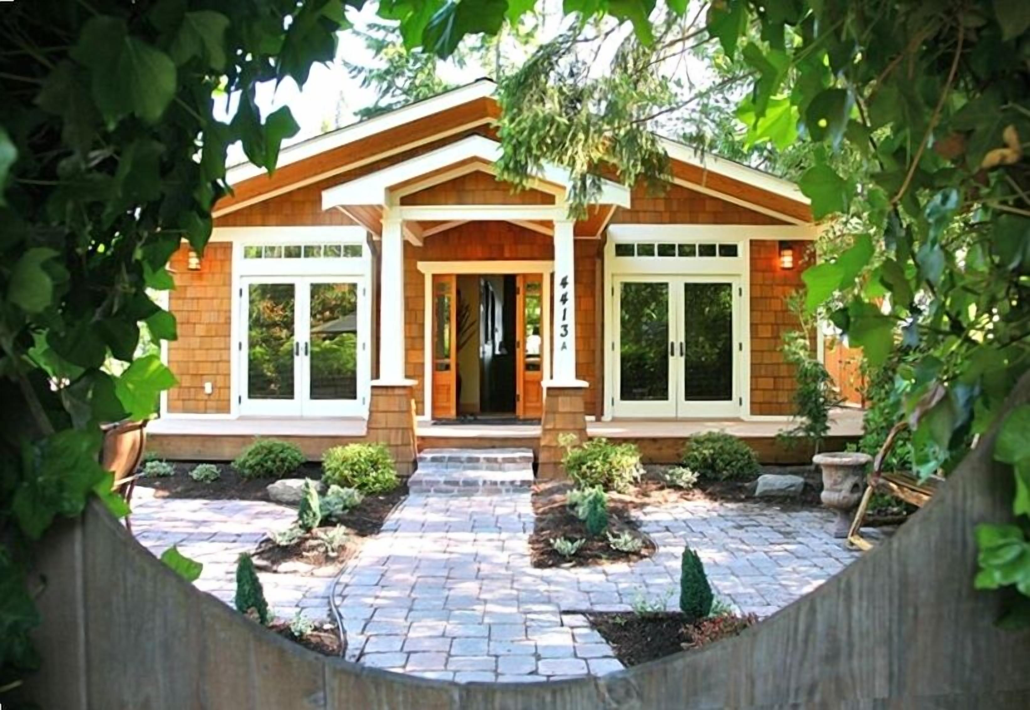 Captains Cabin Waterfront Home