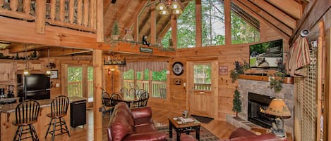 Smart-tv och eldstad