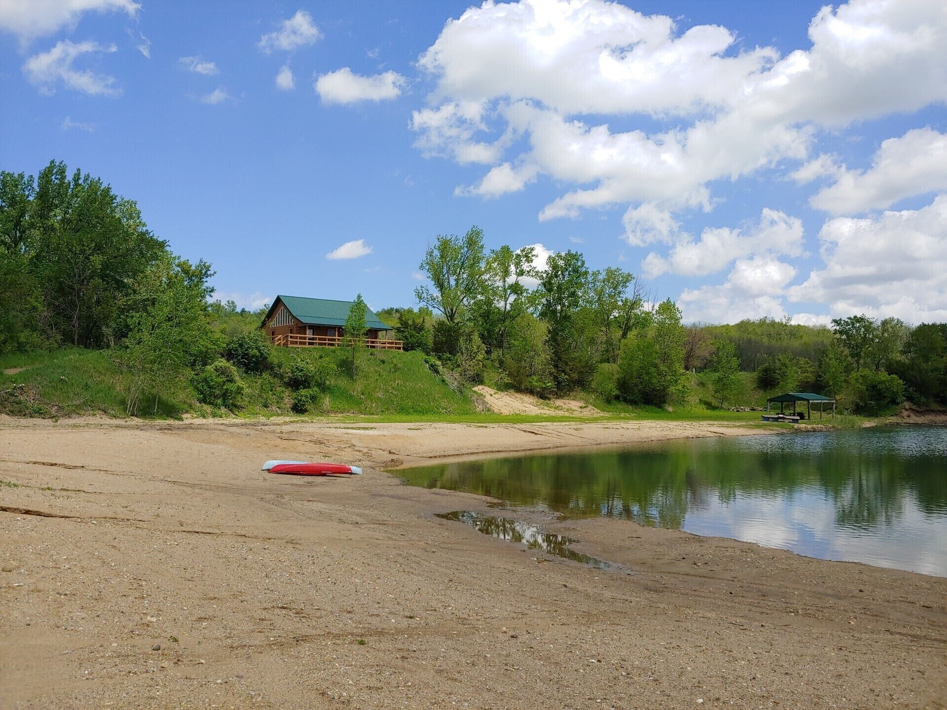 Beach nearby, sun loungers