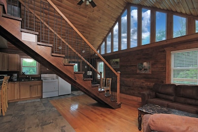 Peaceful Lakeview Cabin