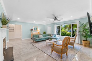 Interior - 3 Master Suites • Heated Pool & Spa, Tanning Ledge, Golden Tee, Walk to Beach (Riviera Beach)