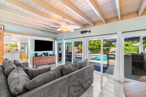 Interior - 3 Master Suites • Heated Pool & Spa, Tanning Ledge, Golden Tee, Walk to Beach (Riviera Beach)