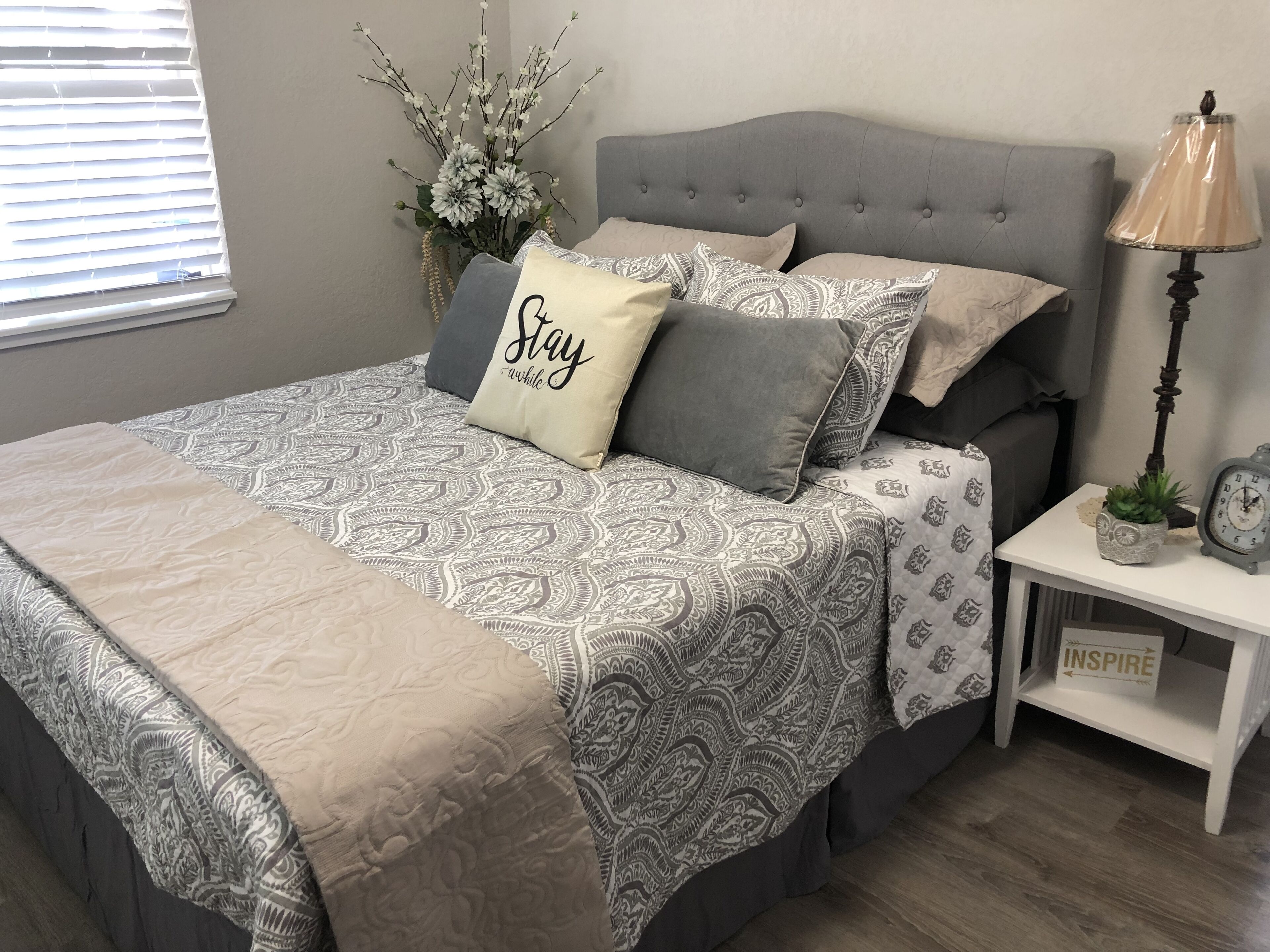 4 habitaciones, tabla de planchar con plancha, wifi y ropa de cama 