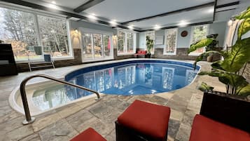 Piscine intérieure, piscine chauffée