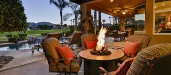 Uima-altaan kotisivut näkymät PGA Westiin - pääsy festivaaleille - golfkentälle - LUXURY