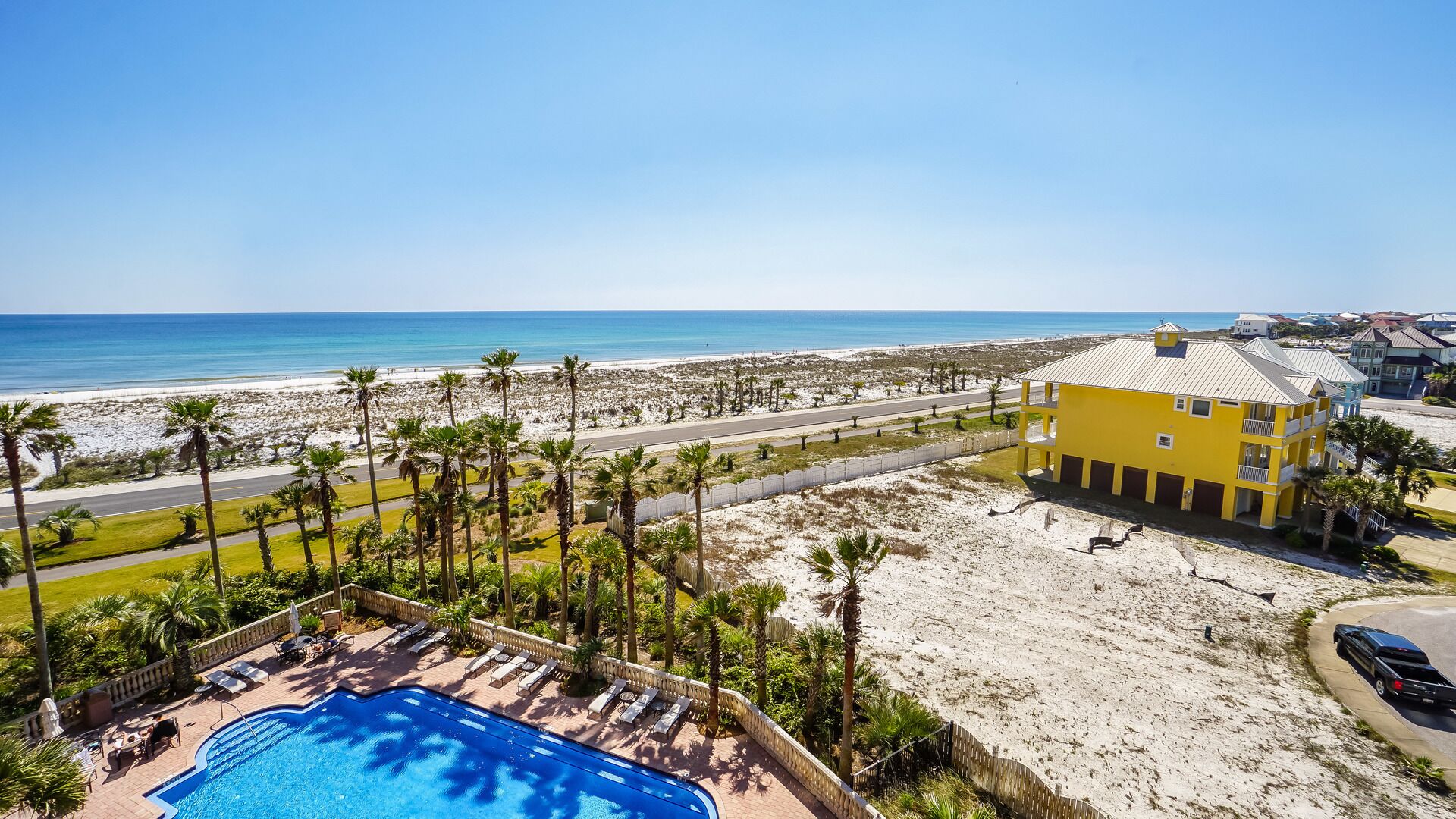 Piscina coperta, una piscina riscaldata