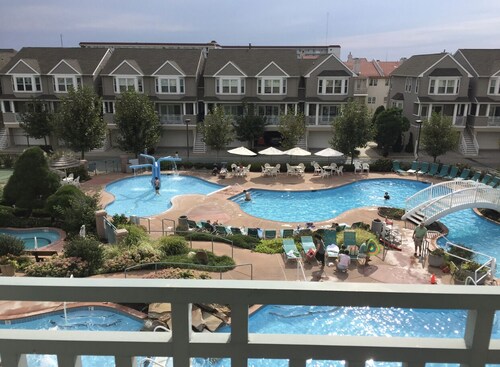 Resort Living 5 minutes from Cape May