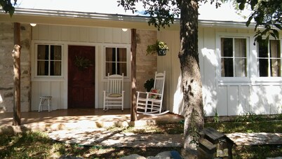 Willie Mae’s Cottage at The Homestead B & B
