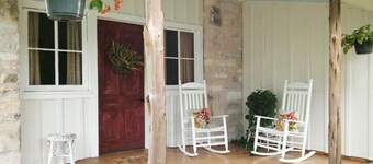 Willie Mae’s Cottage at The Homestead  B & B