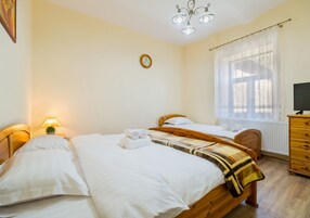 1 bedroom, soundproofing, iron/ironing board, free WiFi