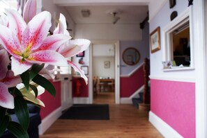 Reception - Gable End Guest House (Horley)